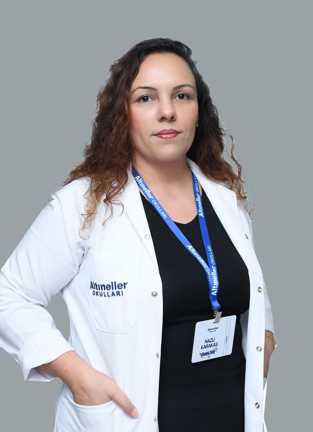 Nazlı Ebrişim