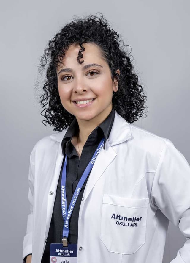 Selin Arbak